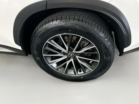 Used 2024 Lexus NX 250 FWD w/ Towing Package (2000 Lbs) image 11