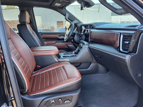 Used 2024 GMC Sierra 2500 Denali Ultimate image 11