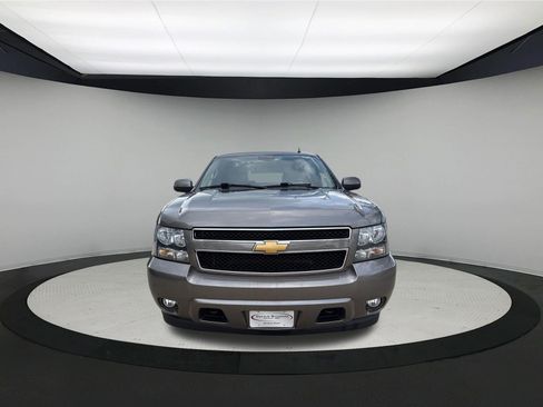Used 2012 Chevrolet Tahoe LT w/ Luxury Package AWD/4WD image 2