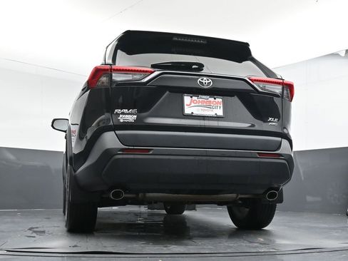 Used 2023 Toyota RAV4 XLE Premium image 36