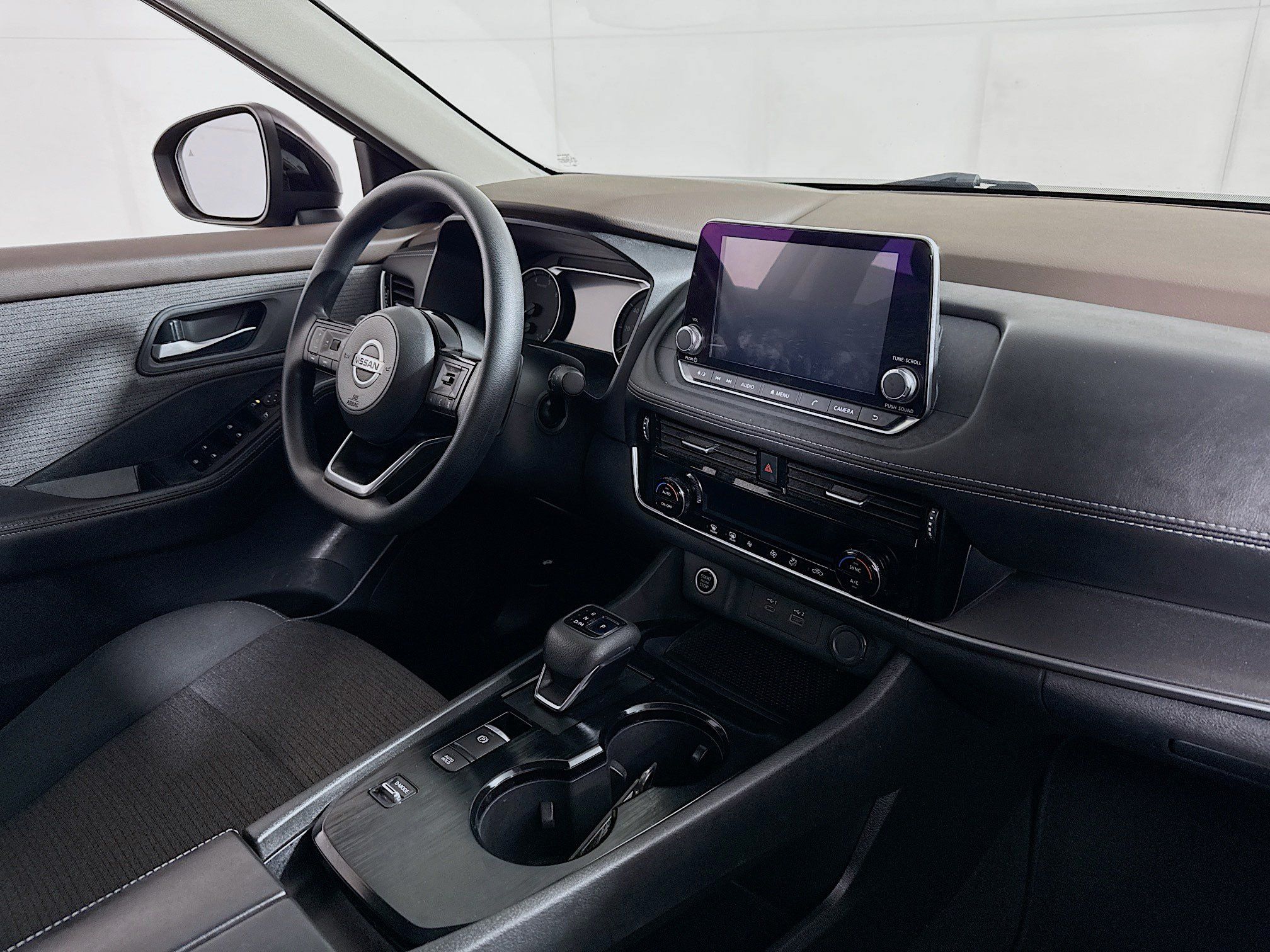 Used 2021 Nissan Rogue SV FWD image 27
