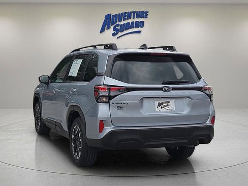 Certified 2025 Subaru Forester Premium AWD/4WD image 5
