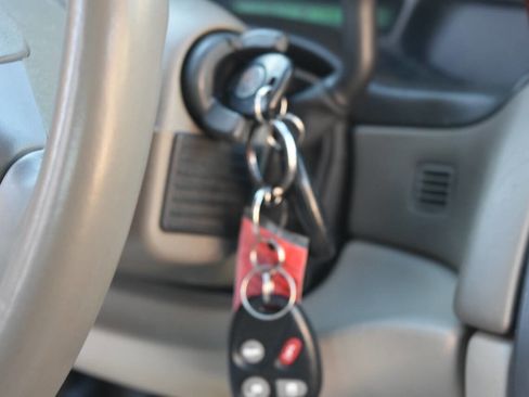 Used 2003 Cadillac De Ville w/ Comfort & Convenience Package image 41