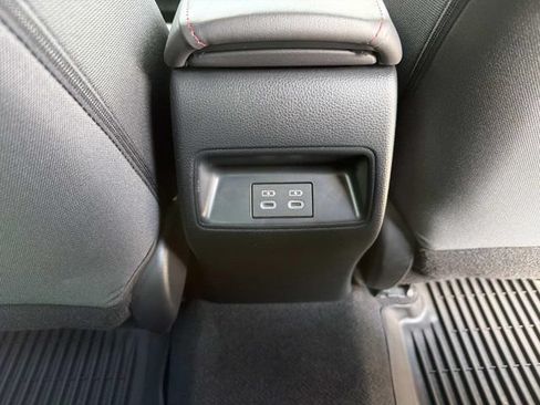 Used 2024 Toyota Corolla SE w/ SE Premium Package FWD image 20
