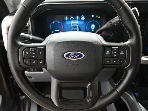 Used 2023 Ford F250 XLT w/ Black Appearance Package image 13