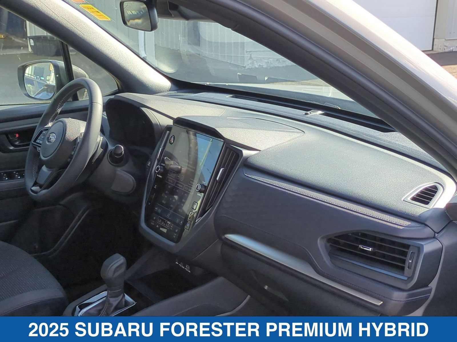 Certified 2025 Subaru Forester Premium AWD/4WD image 37