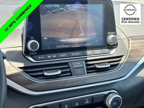Certified 2025 Nissan Altima 2.5 SV FWD image 25
