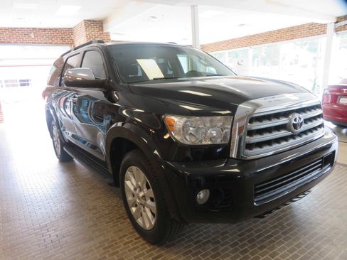 Used 2012 Toyota Sequoia Platinum AWD/4WD image 78