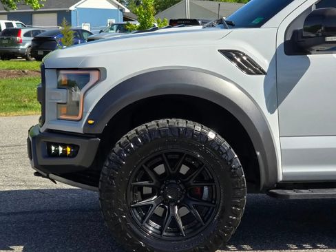 Used 2017 Ford F150 Raptor w/ Equipment Group 802A Luxury AWD/4WD image 5