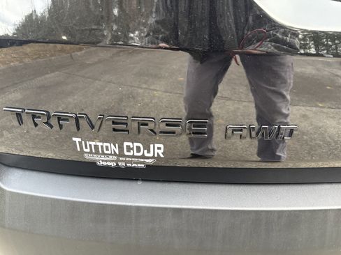 Used 2020 Chevrolet Traverse LS w/ LPO, Blackout Package image 18