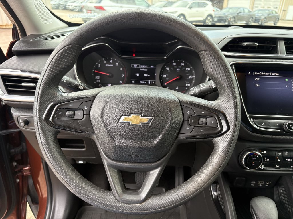 Used 2021 Chevrolet TrailBlazer LT w/ Convenience Package FWD image 15