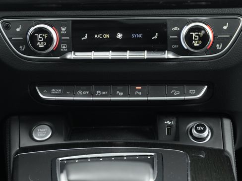 Used 2019 Audi Q5 Prestige w/ Prestige Package AWD/4WD image 15