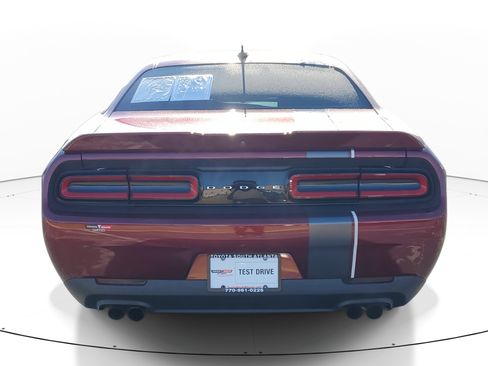 Used 2020 Dodge Challenger SXT image 5