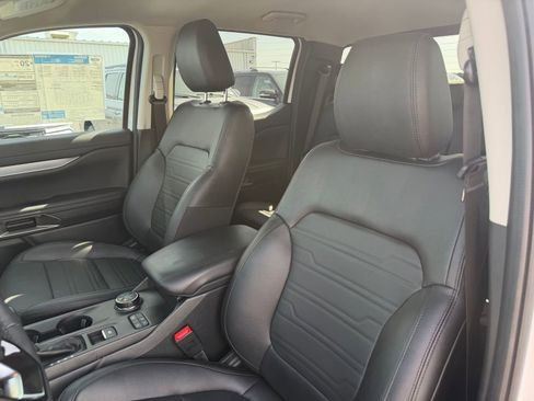 New 2025 Ford Ranger Lariat w/ Black Appearance Package AWD/4WD image 11