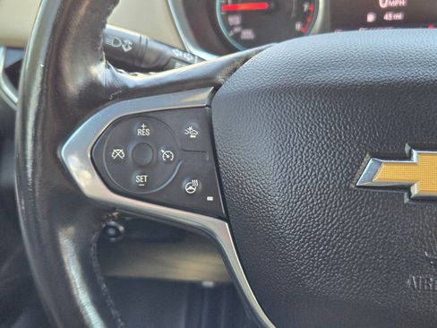 Used 2022 Chevrolet Traverse LT FWD image 12
