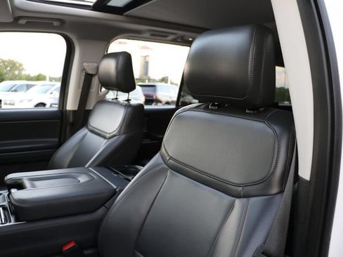 Used 2025 Ford Expedition Max Active AWD/4WD image 22