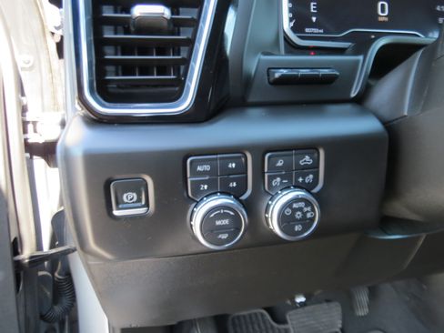 Used 2023 GMC Sierra 1500 Denali Ultimate AWD/4WD image 26