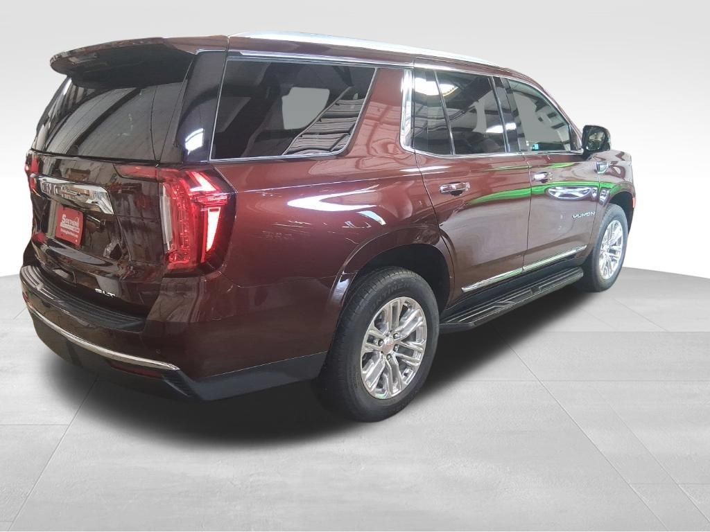 Used 2022 GMC Yukon SLT w/ SLT Luxury Package AWD/4WD image 4