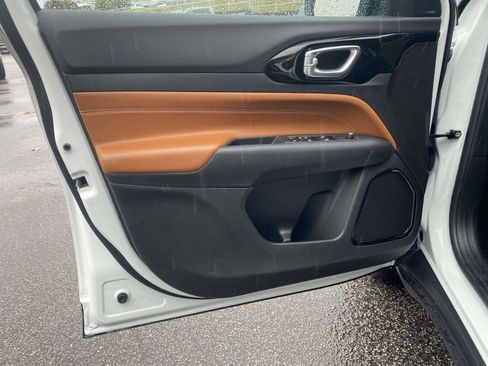 Certified 2024 Jeep Compass Limited image 16