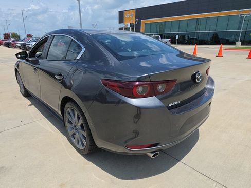 Used 2025 MAZDA MAZDA3 s FWD image 3