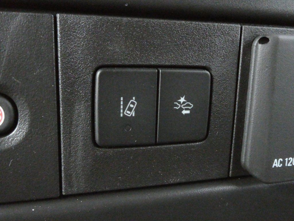 Used 2025 GMC Savana 3500 w/ Power Convenience Package RWD image 17