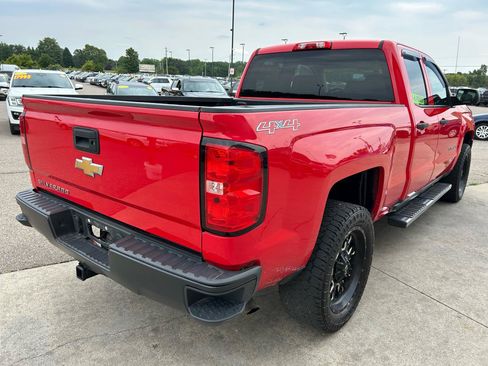 Used 2017 Chevrolet Silverado 1500 W/T w/ WT Convenience Package AWD/4WD image 5