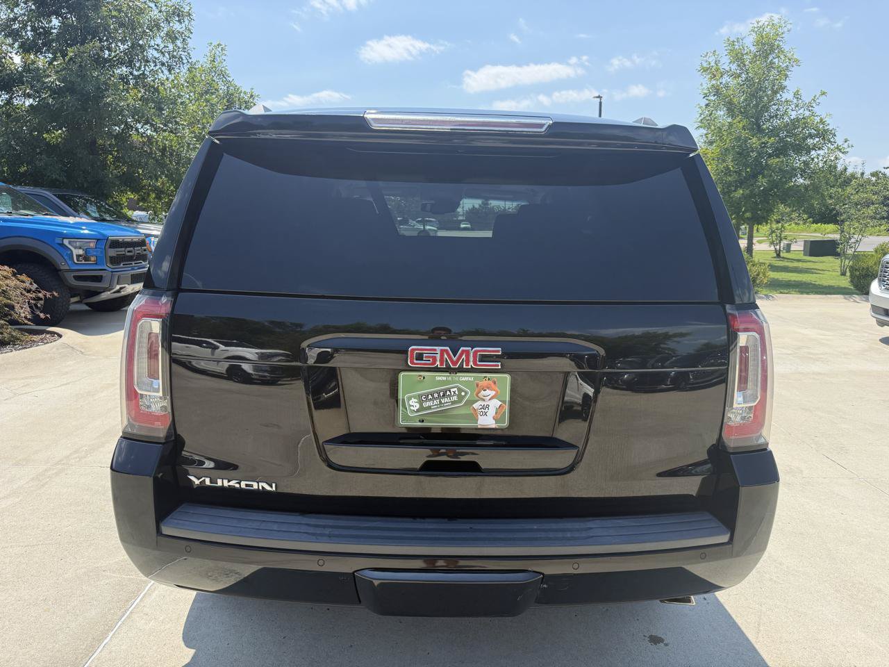 Used 2018 GMC Yukon SLT w/ Premium Edition RWD image 5