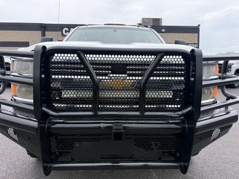 Used 2015 Chevrolet Silverado 3500 LT AWD/4WD image 4
