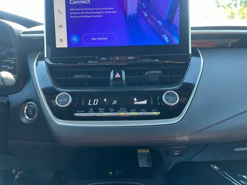 Used 2026 Toyota Corolla SE w/ SE Package FWD image 17