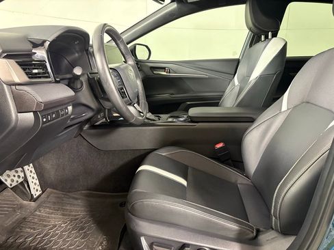 Used 2025 Toyota Camry SE image 23