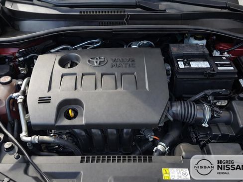 Used 2019 Toyota C-HR LE FWD image 14