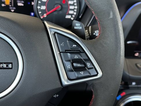 Used 2022 Chevrolet Camaro ZL1 RWD image 28