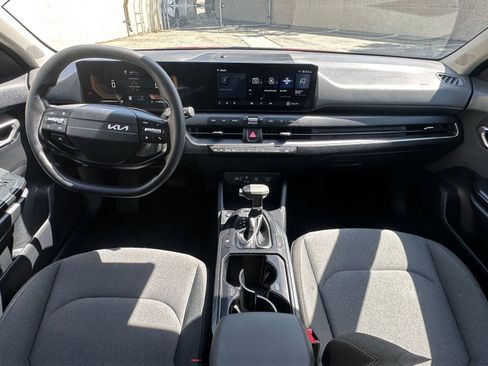 Used 2025 Kia K4 FWD image 32