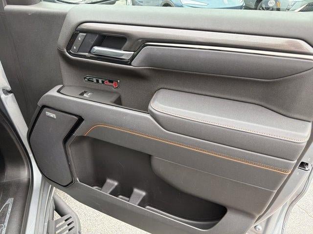 Used 2025 GMC Sierra 1500 AT4 w/ Technology Package AWD/4WD image 16