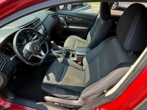 Used 2017 Nissan Rogue SV AWD/4WD image 25