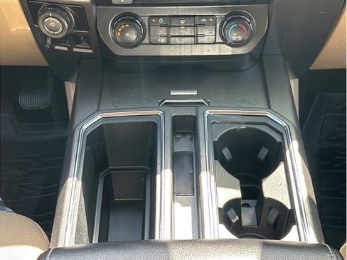 Used 2017 Ford F150 XLT w/ Equipment Group 302A Luxury AWD/4WD image 18