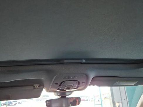 Used 2017 Audi A4 2.0T Premium image 17