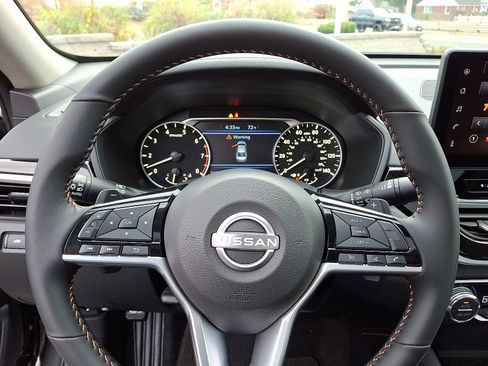 Certified 2025 Nissan Altima 2.5 SR w/ SR Premium Package image 20