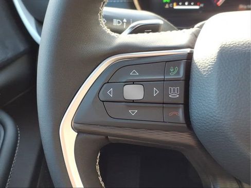 New 2025 Jeep Grand Cherokee Altitude AWD/4WD image 22