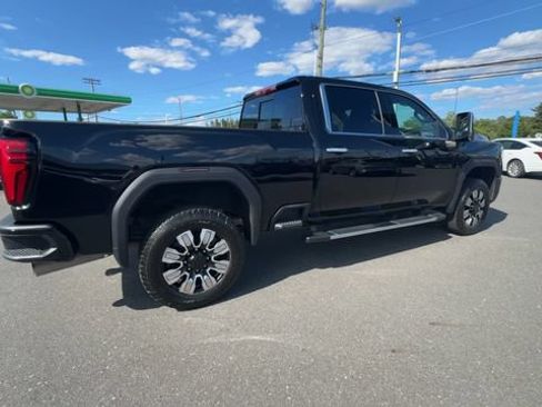 Used 2025 GMC Sierra 2500 Denali w/ Denali Reserve Package AWD/4WD image 8