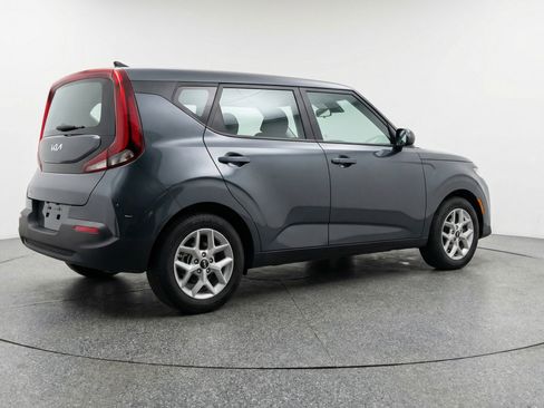 Used 2025 Kia Soul LX w/ LX Technology Package image 9