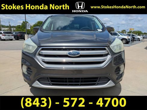 Used 2017 Ford Escape SE FWD image 12
