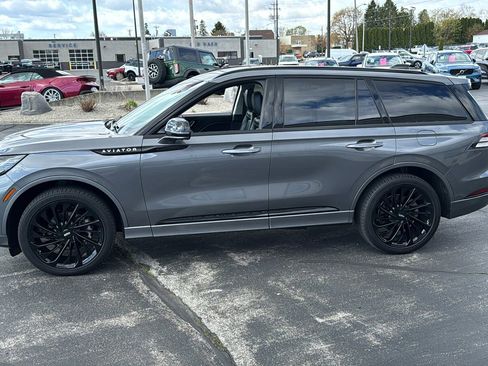 Used 2025 Lincoln Aviator Reserve w/ Jet Appearance Package AWD/4WD image 6