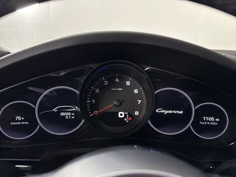 Certified 2023 Porsche Cayenne Platinum Edition AWD/4WD image 36