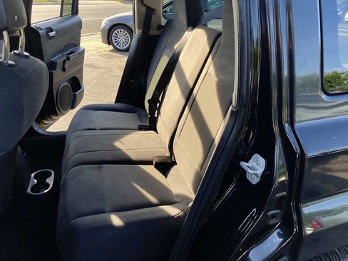 Used 2011 Jeep Patriot Sport w/ Tire & Wheel Group AWD/4WD image 28