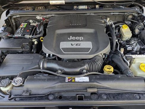 Used 2016 Jeep Wrangler Unlimited Sport w/ Connectivity Group image 25