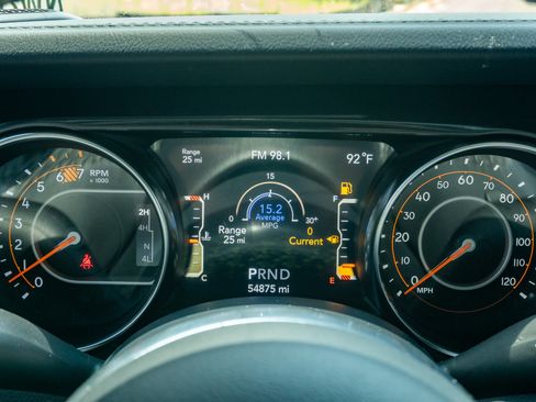 Used 2022 Jeep Wrangler Unlimited Sahara AWD/4WD image 23