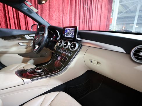 Used 2018 Mercedes-Benz C 300 Sedan w/ Premium Package image 22