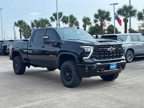 New 2026 Chevrolet Silverado 2500 ZR2 AWD/4WD image 6