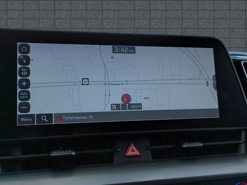 Certified 2024 Kia Sportage EX image 21